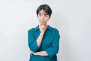 考える人