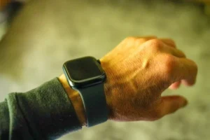 Apple Watchをつける人