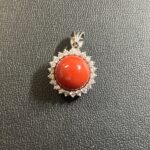 Pt900 珊瑚ネックレストップ
