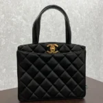 シャネル ハンドバッグ マトラッセ ラムスキン
