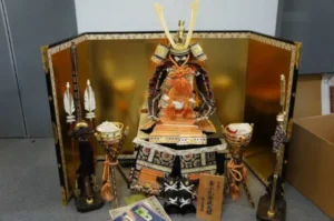 五月人形 京造り 金小札緋威大鎧 秀月