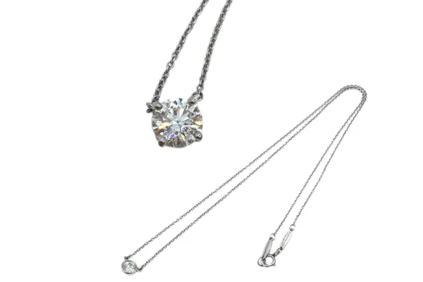 40代向けの後悔しない一粒ダイヤネックレスの選び方