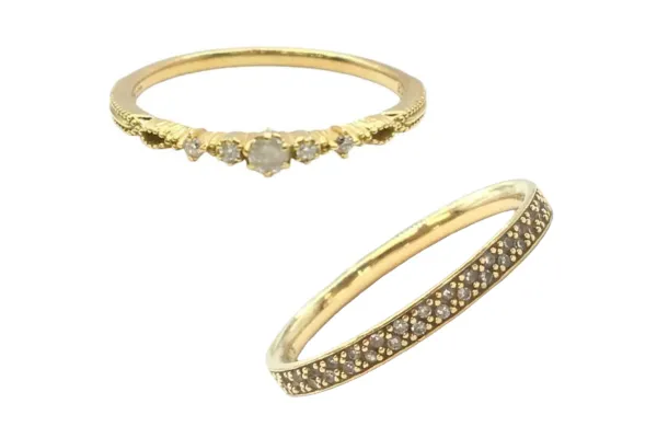 アガットとノジェス・エテとの比較