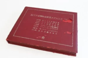 歴代万国博覧会記念メダルシリーズ ロンドン・パリ・ブリュッセル・モントリオール・日本 ケース付き