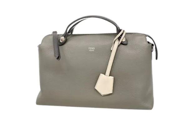 フェンディのブランド価値とは？老舗ブランドの歴史と差別化戦略