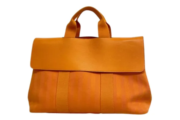 ヴァルパライソの人気カラー