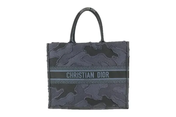 安すぎる価格にも注意!ブックトートのサイズ別価格表