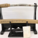 脇差 [長さ]38.0cm[反り]0.7cm[目釘]1個[銘]無銘 白鞘 宮崎県登録 貴重刀剣