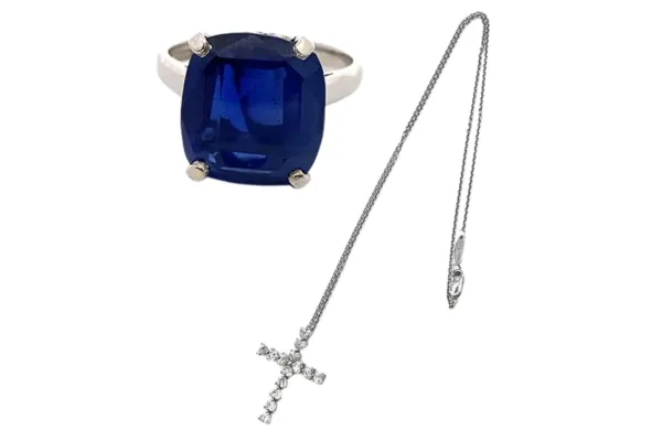 サファイアとダイヤモンドの違いとは