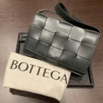ボッテガ バースタイルストライプカセット レザー