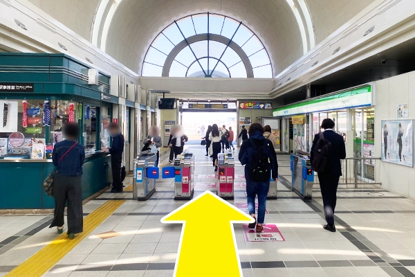 印西牧の原駅改札を出てまっすぐ進みます。