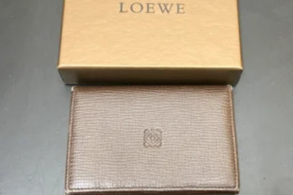 ロエベ 財布