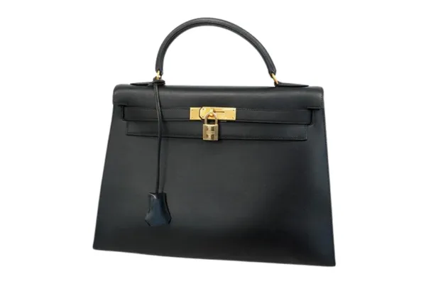 ブランドバッグを自分でクリーニングする前にすべきこと