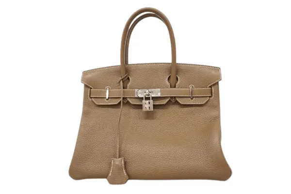 ブランドバッグの内側をクリーニングする方法