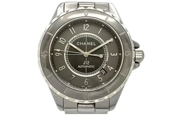 シャネルJ12はなぜ値上がり傾向にあるのか
