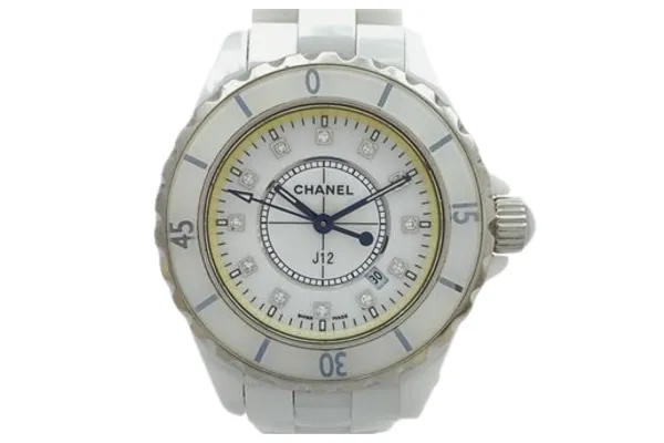 シャネルJ12は買って後悔しない？購入前に知っておきたい注意点