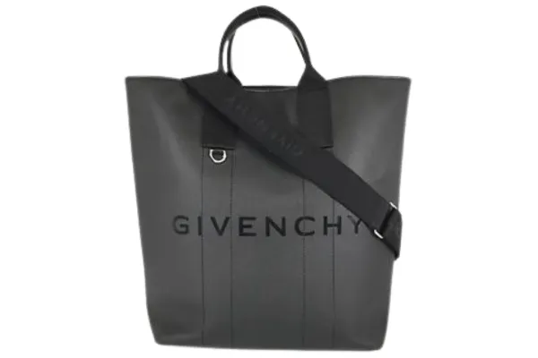 ジバンシィとはどんなブランド?エレガンスの代名詞