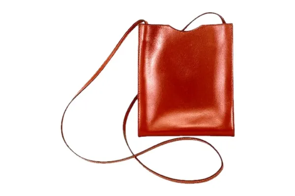 エルメスのボックスカーフが再注目される理由