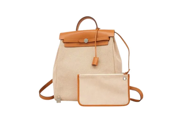 廃盤バッグの現在の人気と中古市場での価値