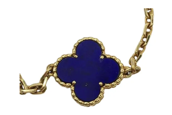 Van Cleef ＆ Arpels（ヴァンクリーフ＆アーペル）の「アルハンブラ」