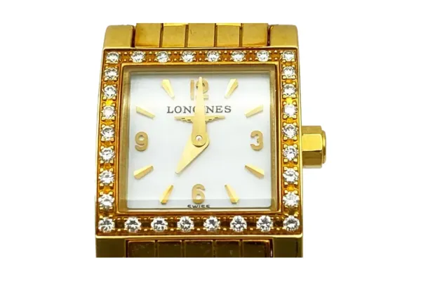 ロンジンのレディースモデルは女性にも人気がある