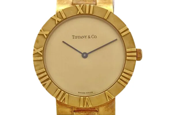 ティファニーアトラスが「ダサい」と言われる理由とは？