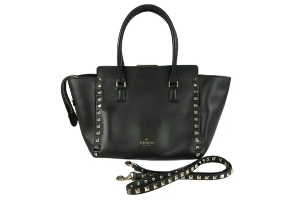 ヴァレンティノとは？ブランドの魅力と特徴