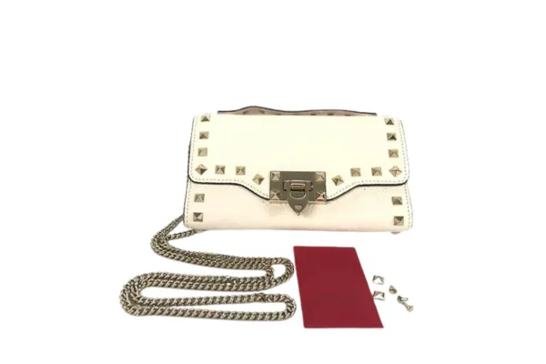 「ヴァレンティノはダサい」と言われる理由とは