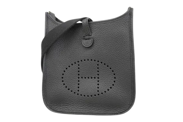 ノワールと他の黒系カラーの違い｜グラファイト・ブルーニュイとの比較