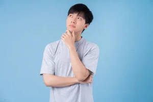 悩む男性