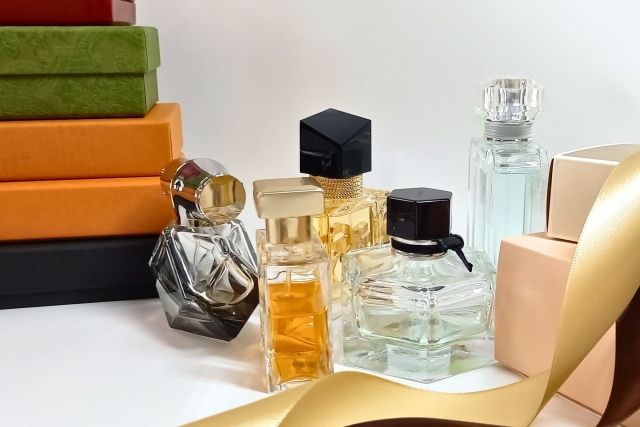 季節・天候に合わせた香水の選び方