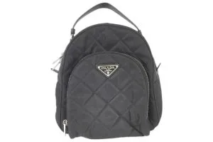 プラダリュック