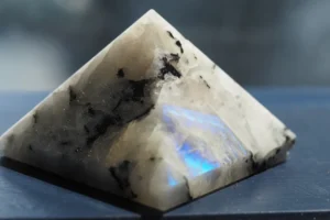 RAINBOW MOONSTONE