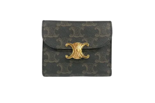 セリーヌの財布は年齢層を問わず使える?20代・30代・40代の選び方