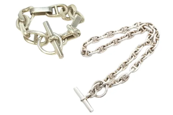 シェーヌ・ダンクルMMはどう着けこなす？メンズの実例とコーディネート術