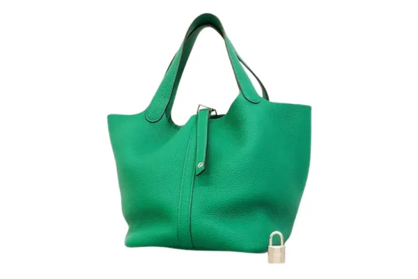 「エルメスは何歳から持ってもいい？」年齢にまつわる不安を解消