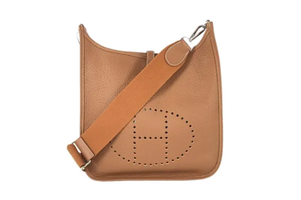 エルメス「ヴェスパ」と「エヴリン」の違い