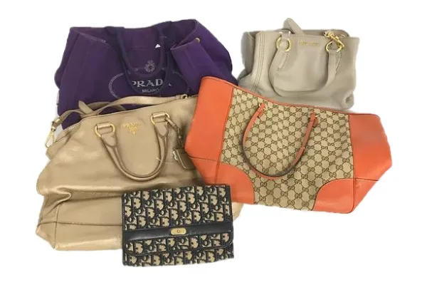 使わない貴金属やブランド品は捨てずに売却がおすすめ