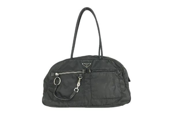 プラダの偽物が多い理由と見分け方の大切さ