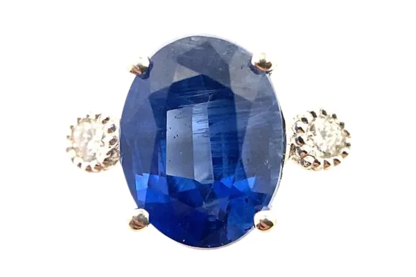 カイヤナイト：心の呪縛を解き放つ