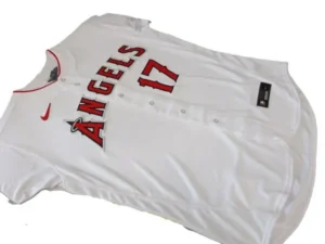 野球グッズ　大谷翔平　直筆サイン入りユニフォーム　ホログラム付き
