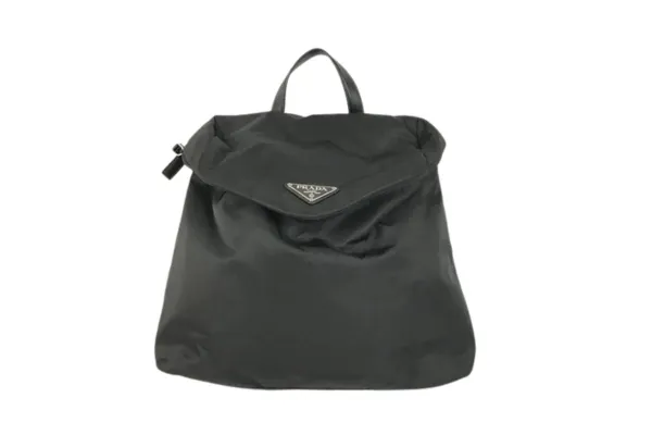 プラダのリュックに関するよくある質問