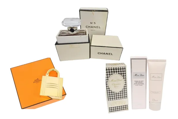 ヴェルサーチ エロスはどんな匂い？爽やかさと甘さが魅力の香水を徹底解説