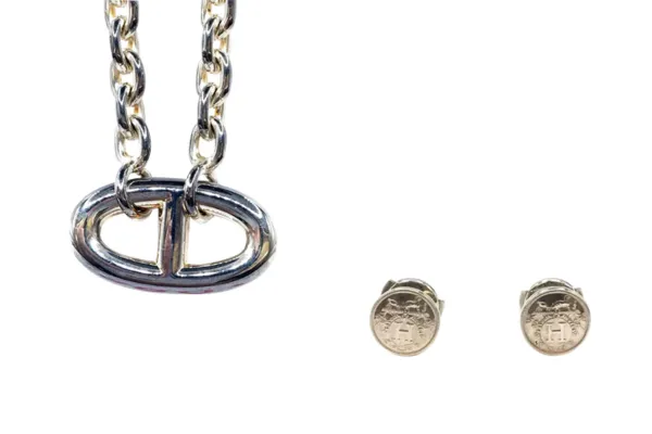 スターリングシルバーと他素材との違い