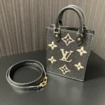 ルイ・ヴィトン プティットサックプラ モノグラムアンプラント