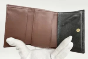 シャネル財布内側