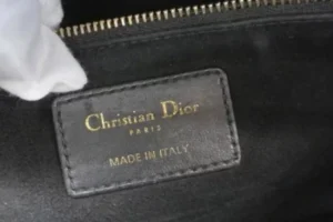 ディオールロゴタグ