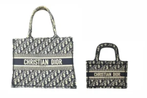 ディオールブックトート大小