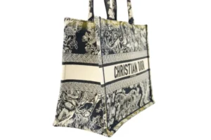 ディオールブックトートサイド