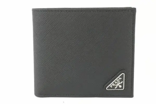 プラダ財布を売る最適なタイミングとは？ 